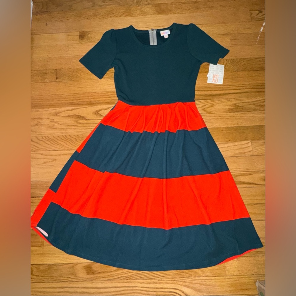 Elegant Color Block Dress in Black and Red